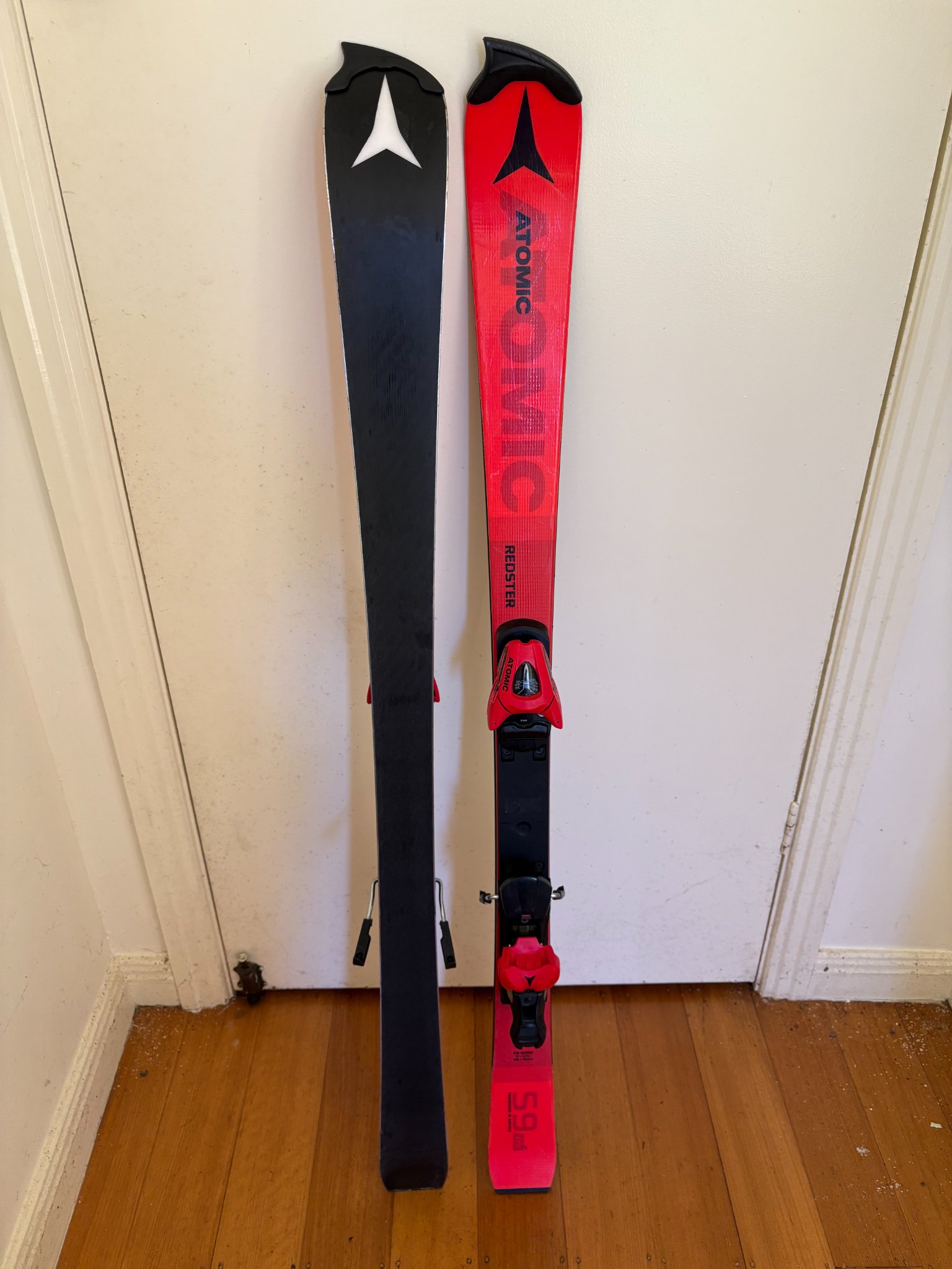 ATOMIC Redstar S9 FIS Slalom race skis 131cm radius 9.7m Very good 