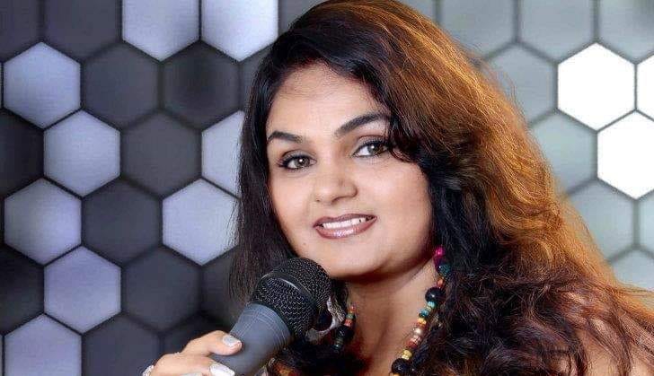 Alka Thakur Professional Singer