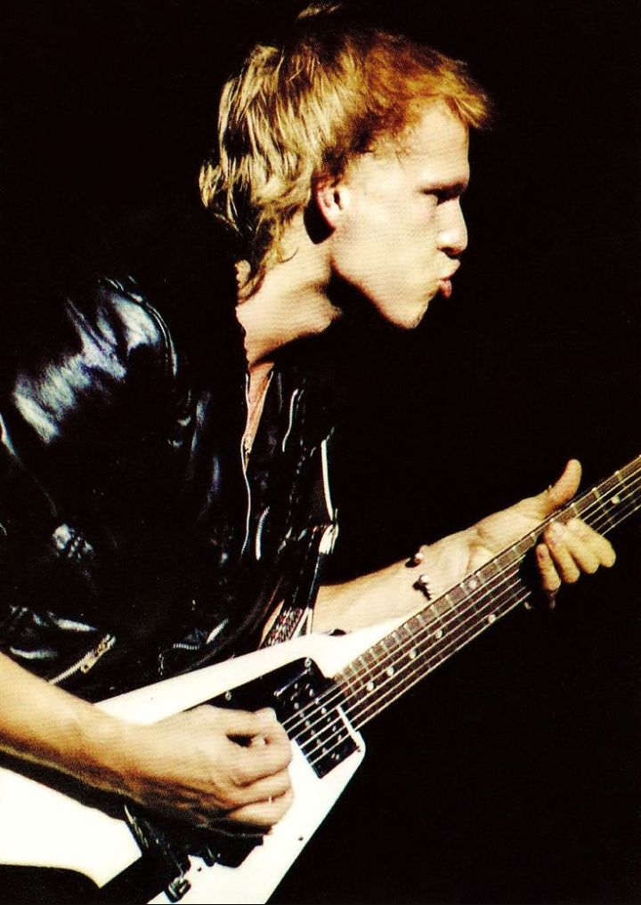 Michael Schenker Live with his first band the Enervates on