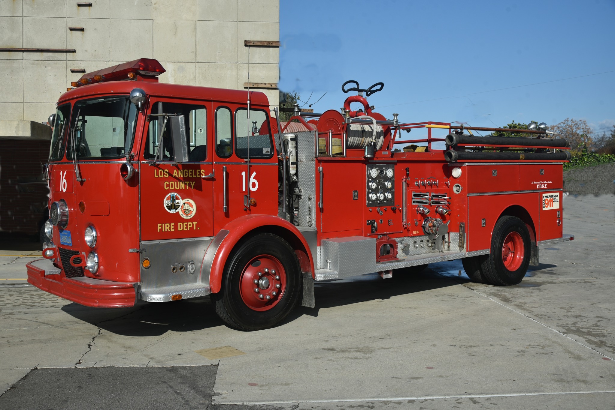 Los Angeles County Fire Dept's Ford 8000 Engine 271
