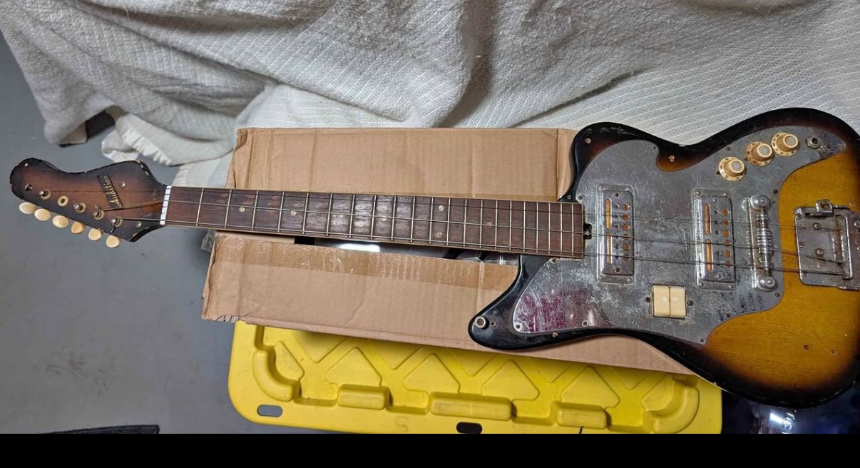 What bridge for 60's Teisco Audition baritone guitar?