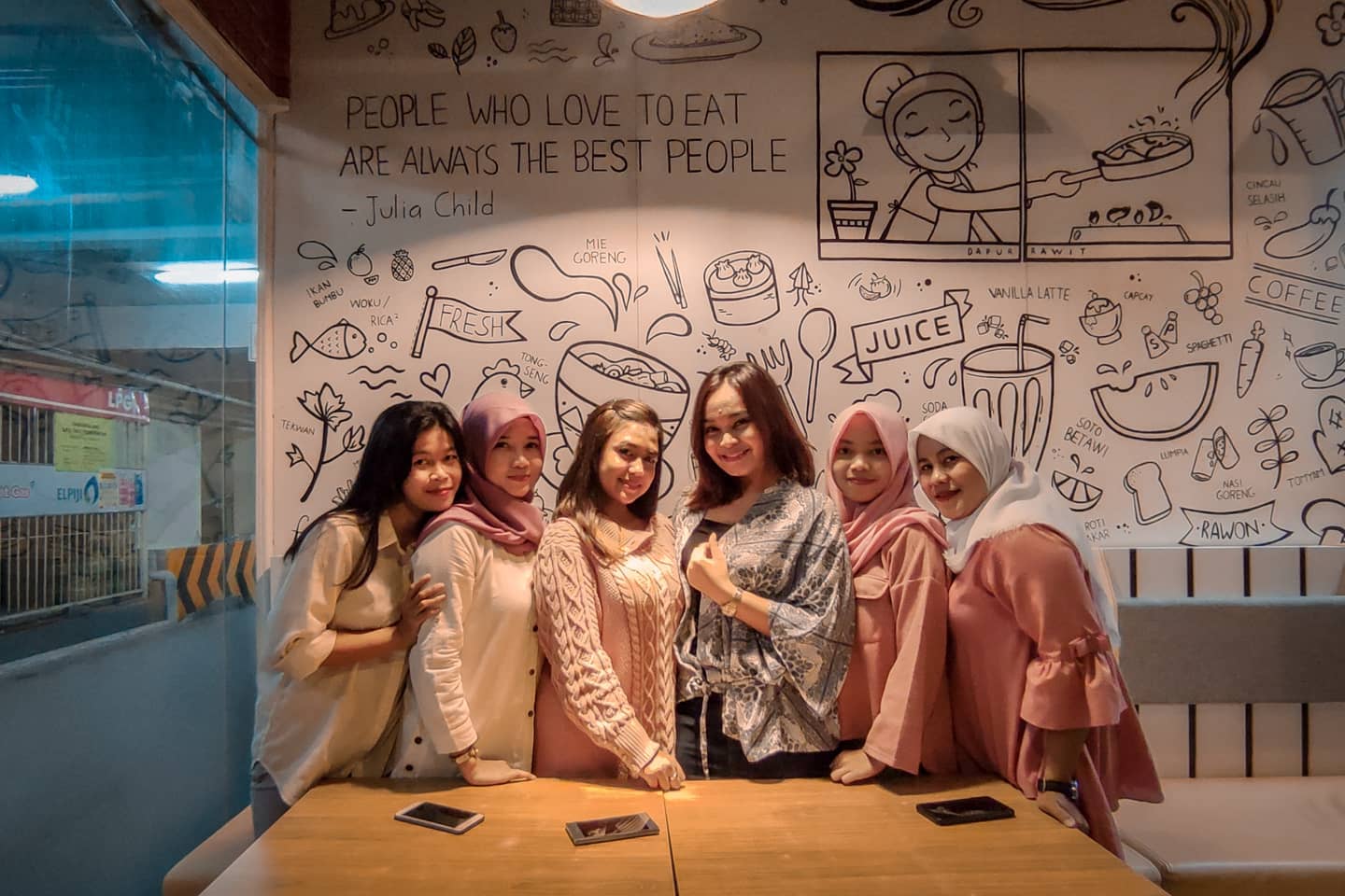 RAWIT Cafe & Resto