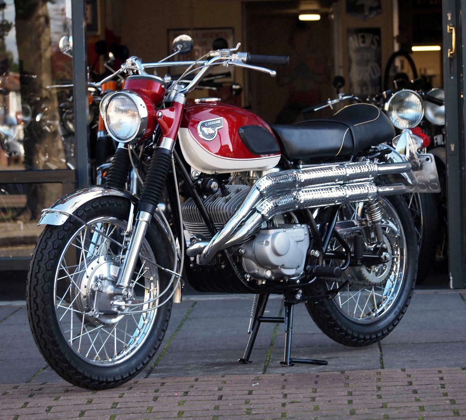 Stunning 1967 Kawasaki A1 250 SS - Love these 