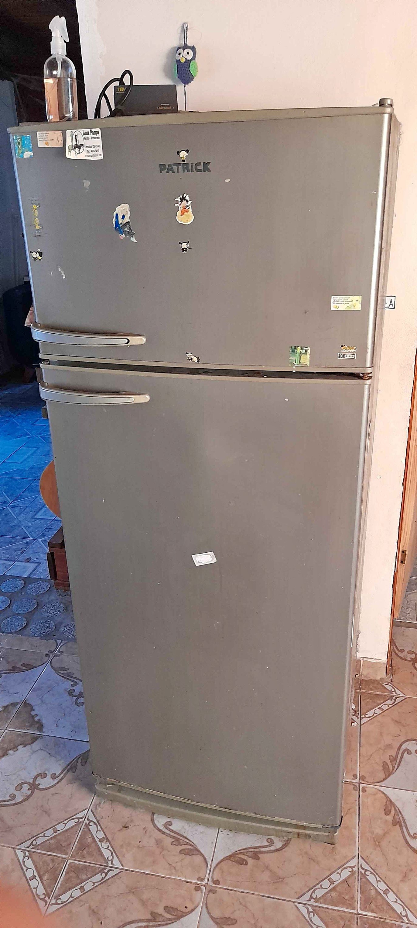 VENDO HELADERA, FUNCIONANDO!! 70MIL$ - Refrigerators & Freezers ...
