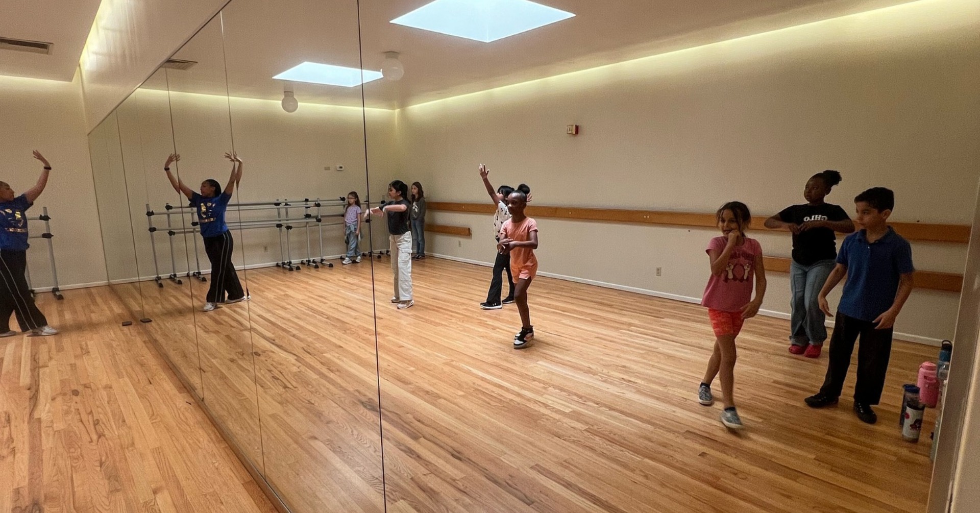 Spring Art Lab: Modern Dance for Teens with Mehmuna