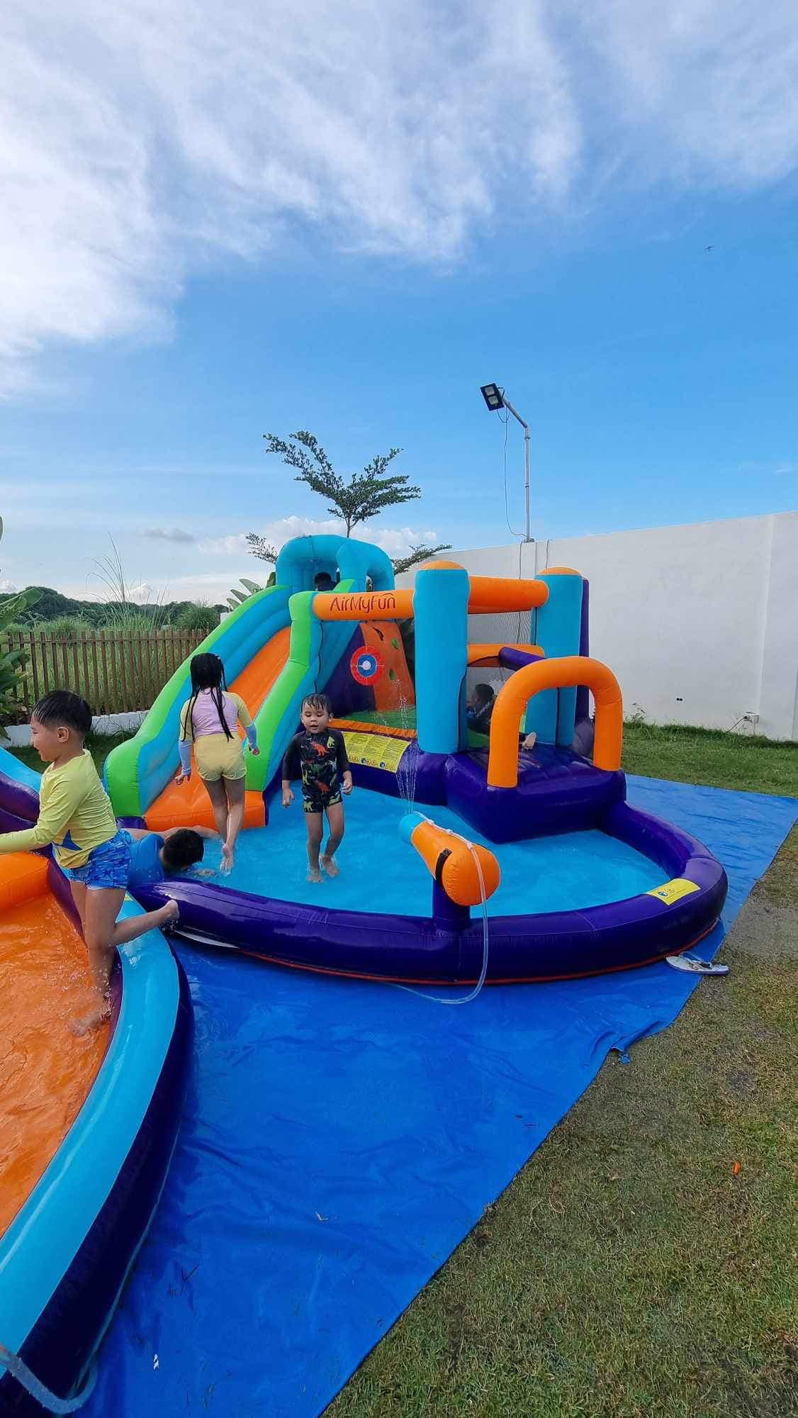 Jump N... - Jump N Splash - Inflatables And Mobile Playground