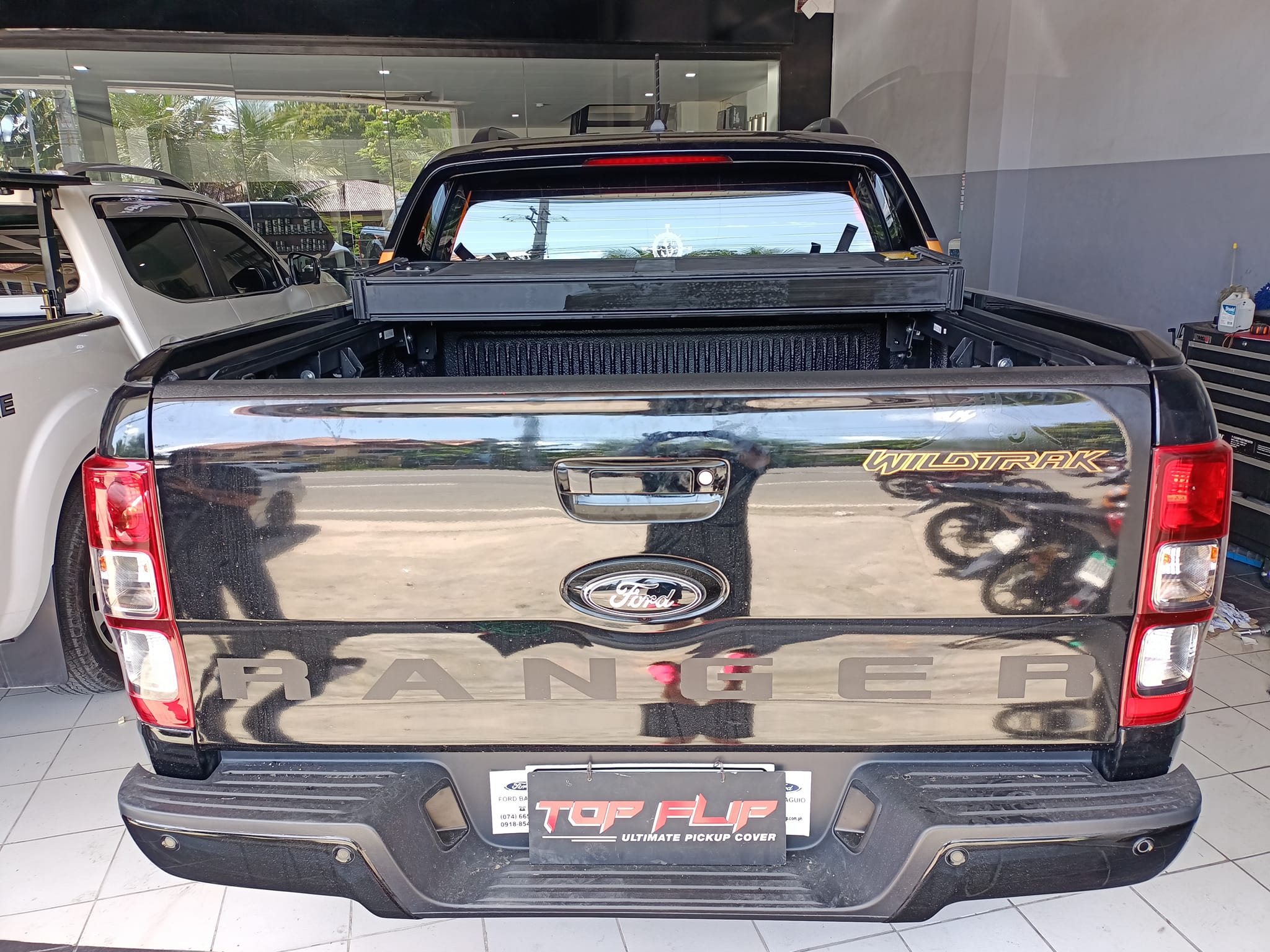💥TOPFLIP JUNIOR IN MATTE BLACK INSTALLED ON FORD RANGER WILDTRAK 2020💥 ...