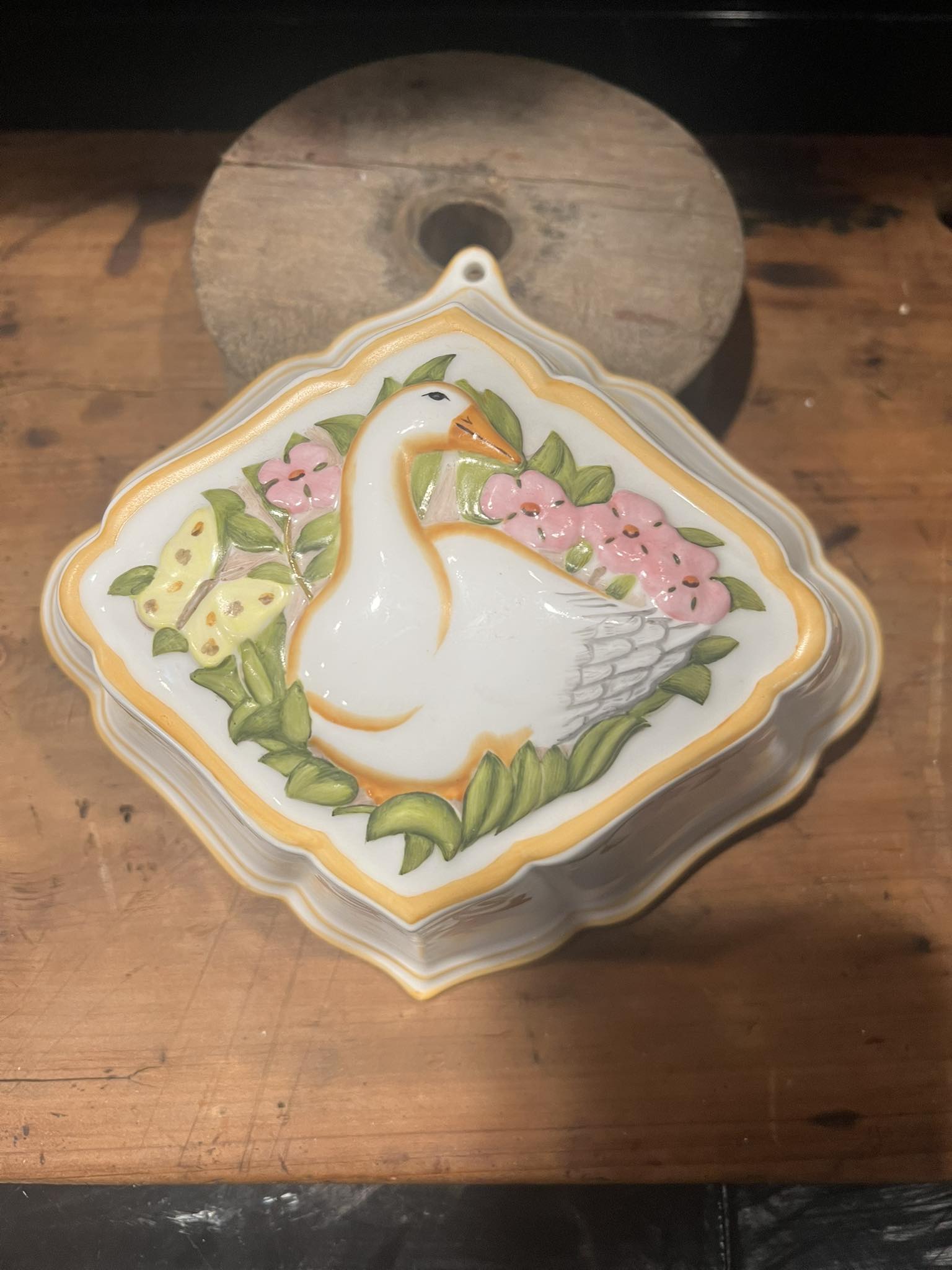 Beautiful vintage 1986 Le Cordon Bleu by Franklin Mint porcelain