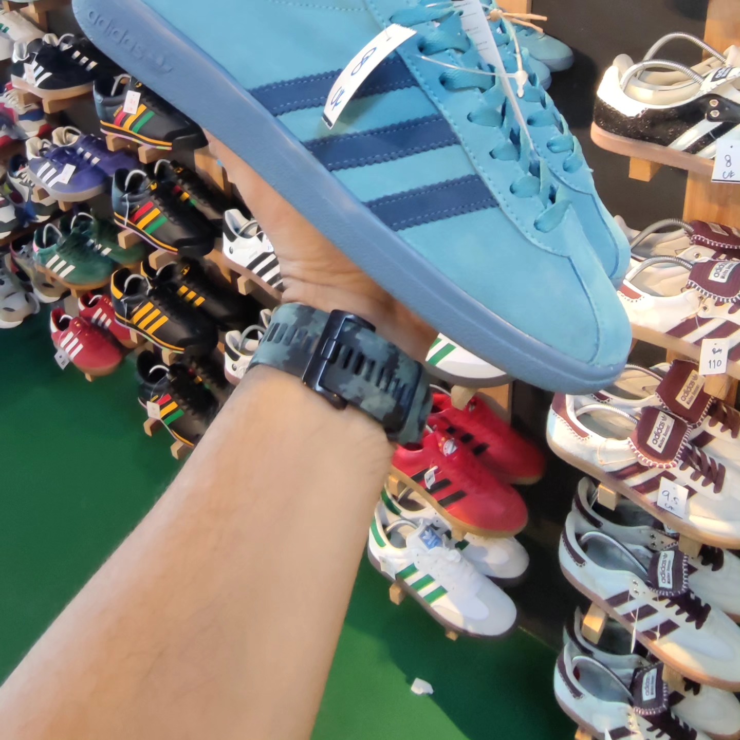 Adidas bali 8uk 26.5 cm RM 160 Free POS semenanjung SS tambah rm 8