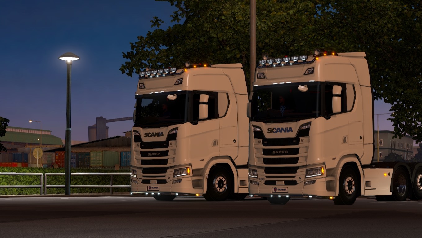 jim-van-der-luit-trucking-power-photography-when-the-weathers-dull