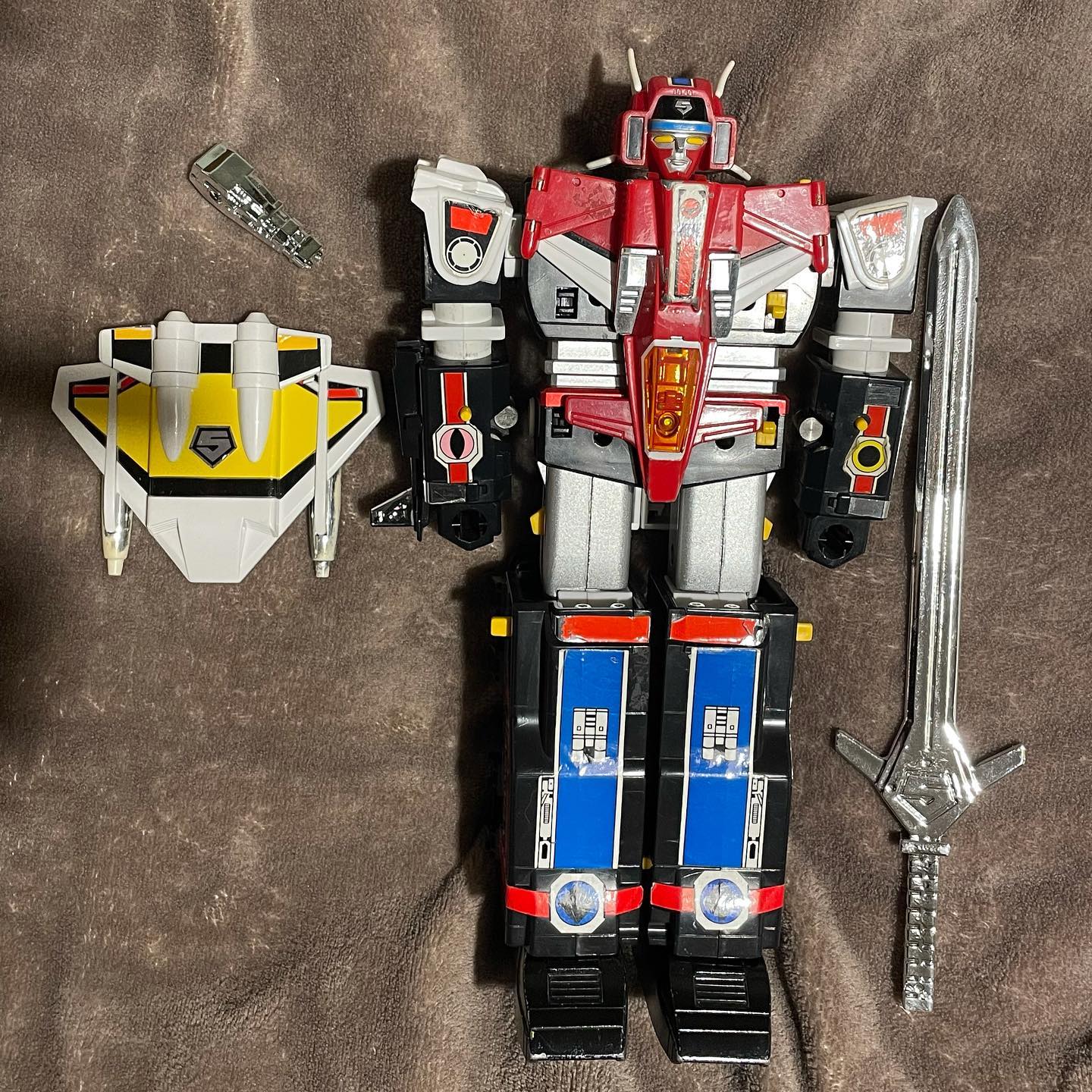 The vintage Hikari Sentai Maskman DX... - Belgianred Ranger