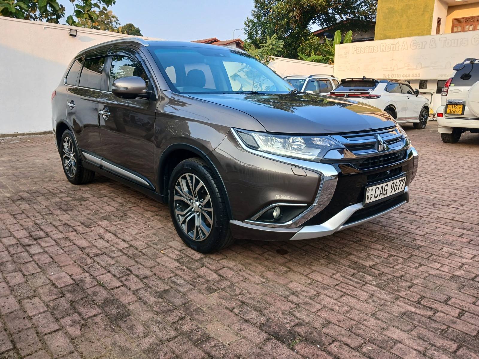 ひろき 2012 Outlander 2400cc A spacious SUV in fine condition~ Mileage of