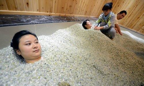 Sandmix - Kąpiel w piasku ma podobno właściwości relaksacyjne. Kto z ...