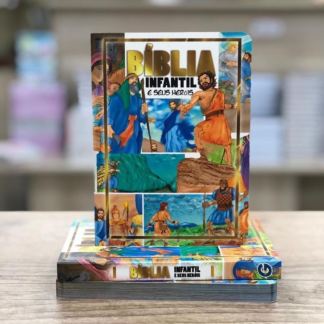 Bíblia Infantil com lindas... - Livrarias Família Cristã