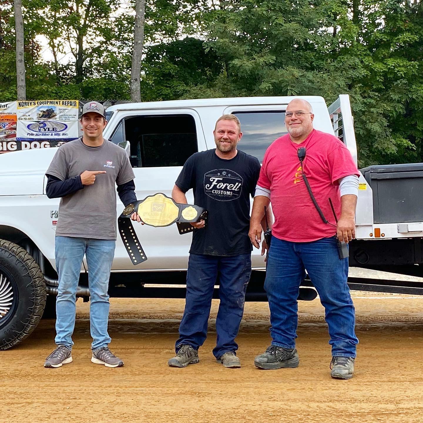 The team of Rob... - Appalachian Outlaws Pulling Series