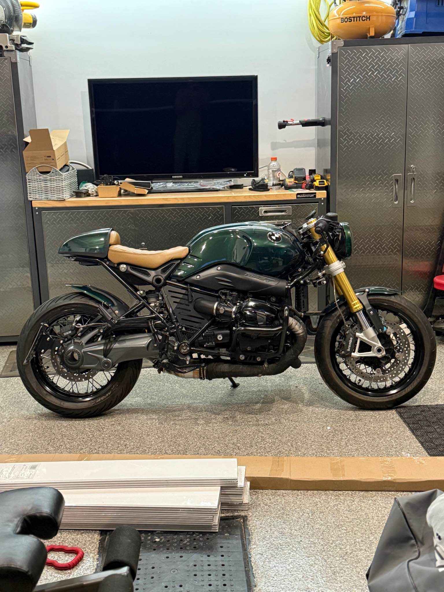 BMW RnineT cafe racer 2015 7800km - Motorcycles & Scooters - Brossard ...