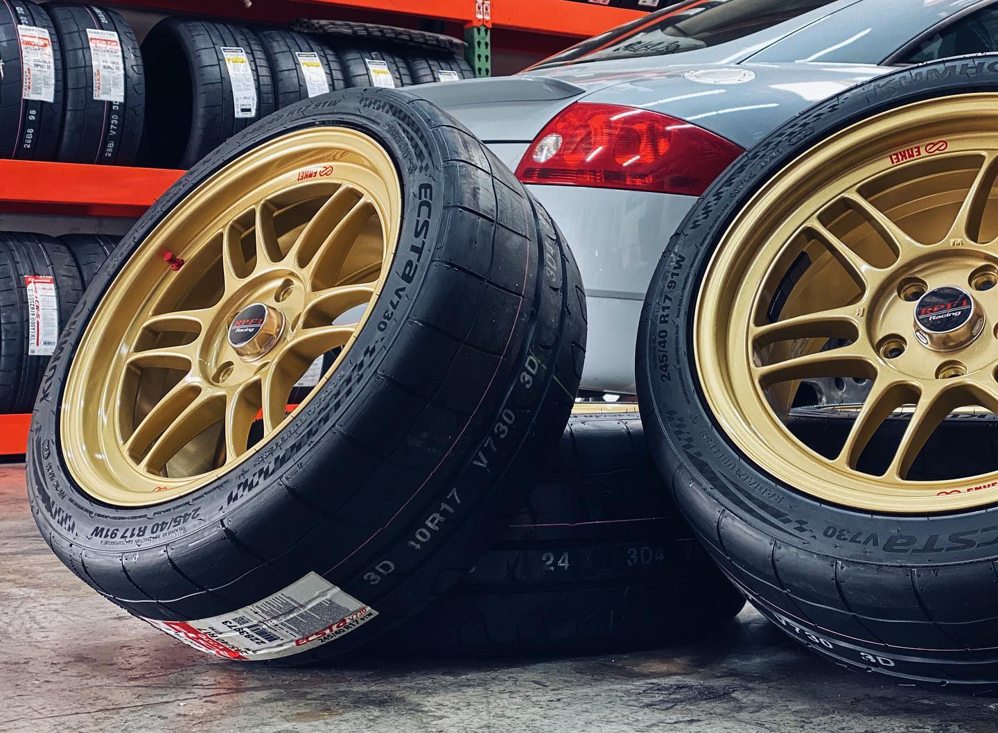 Suit up, we're going racing 🏁 255/40/17 Bridgestone Potenza