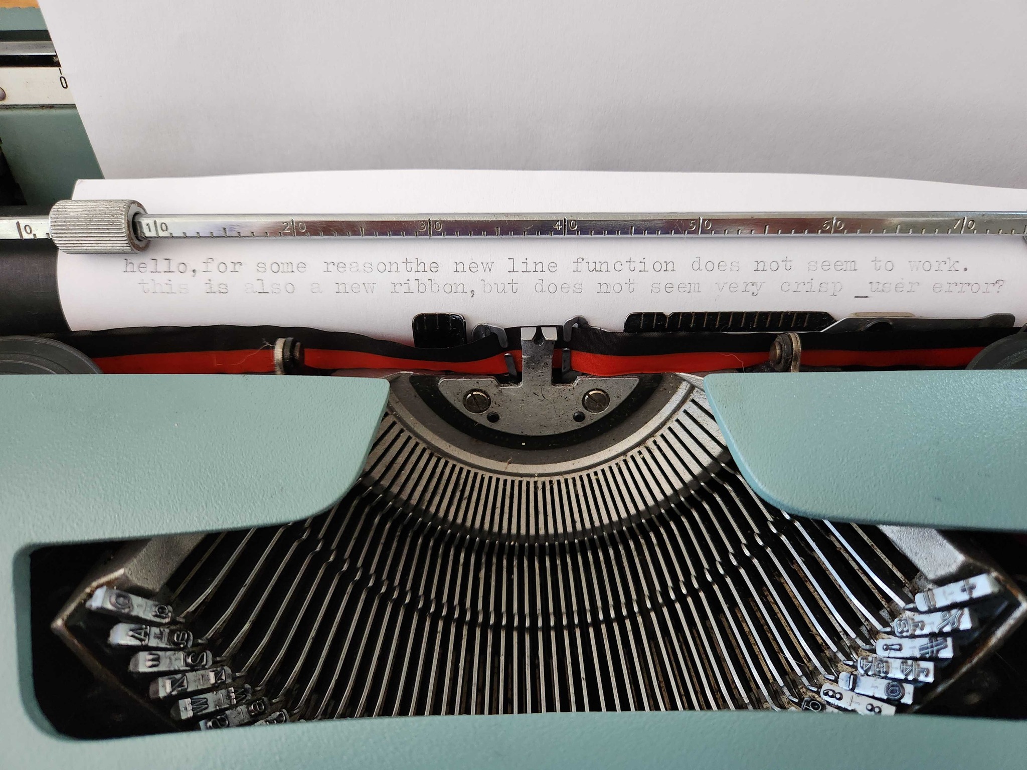 Olivetti-Underwood Lettera 32 review with ribbon reverse issue
