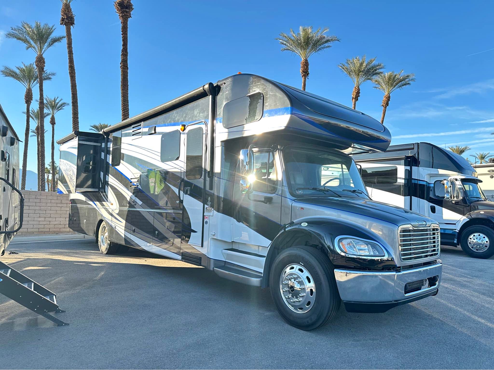 2018 Jayco Seneca 37K - RVs & Campers - Cathedral City, California ...