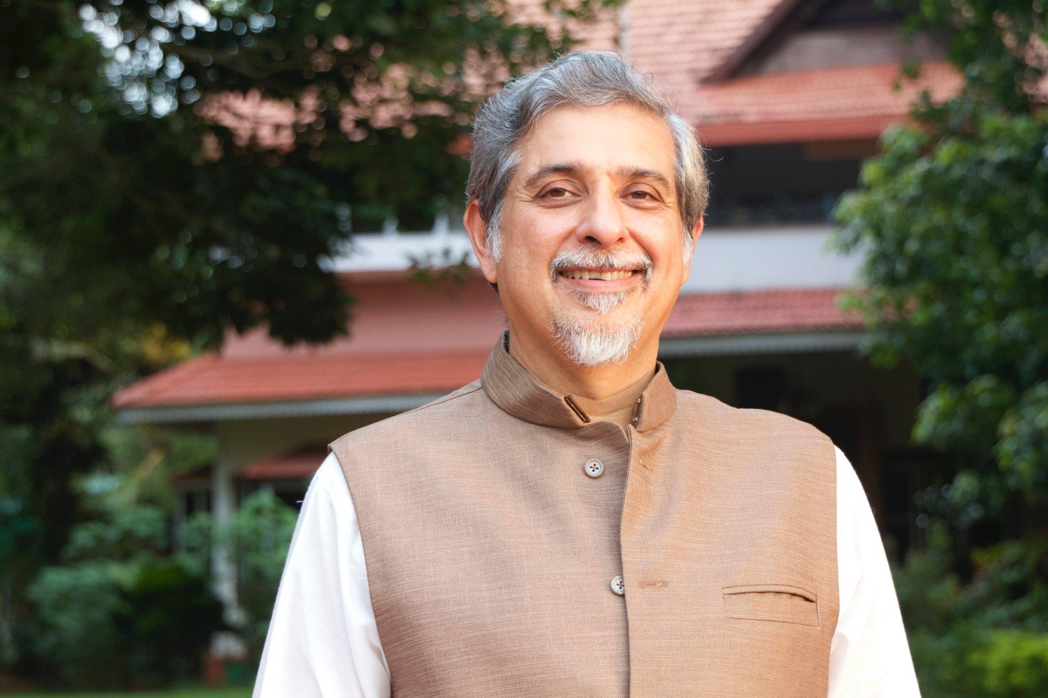 Dr Manik G Hiranandani