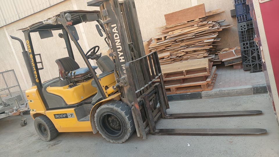 Muhammad asif loading and lifting equipment rental LLC | Dubai