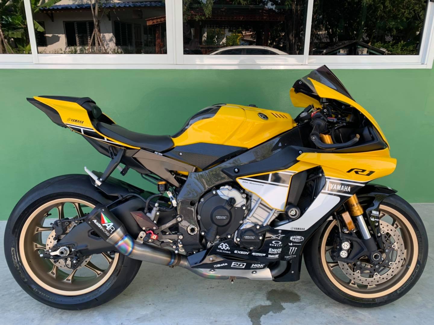 ☄️YAMAHA R1 2017 limited สีเหลือง ตัว... - Sax วัยรุ่นทำกิน | Facebook
