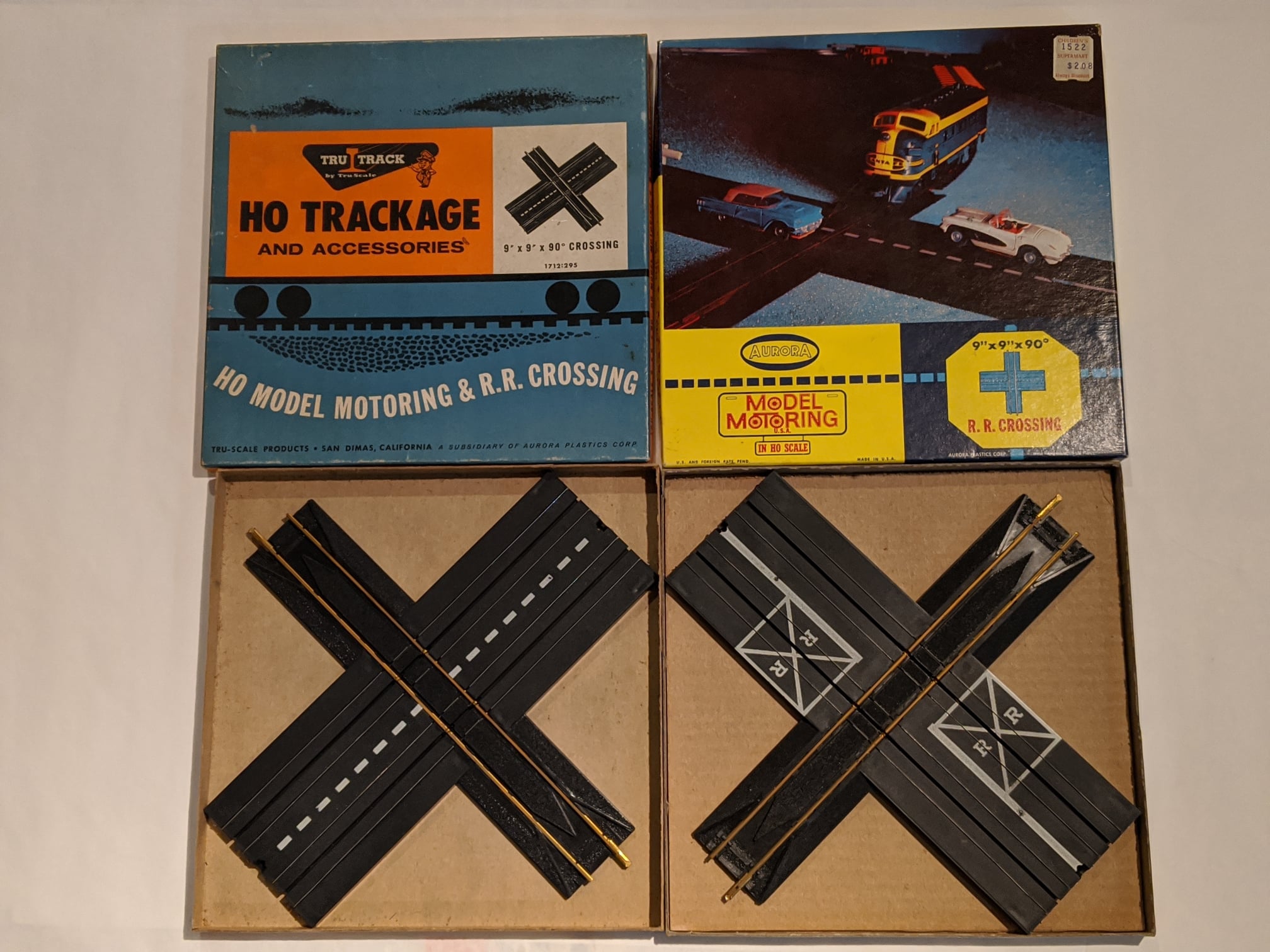 Aurora Model Motoring Road Race Rail accessory found