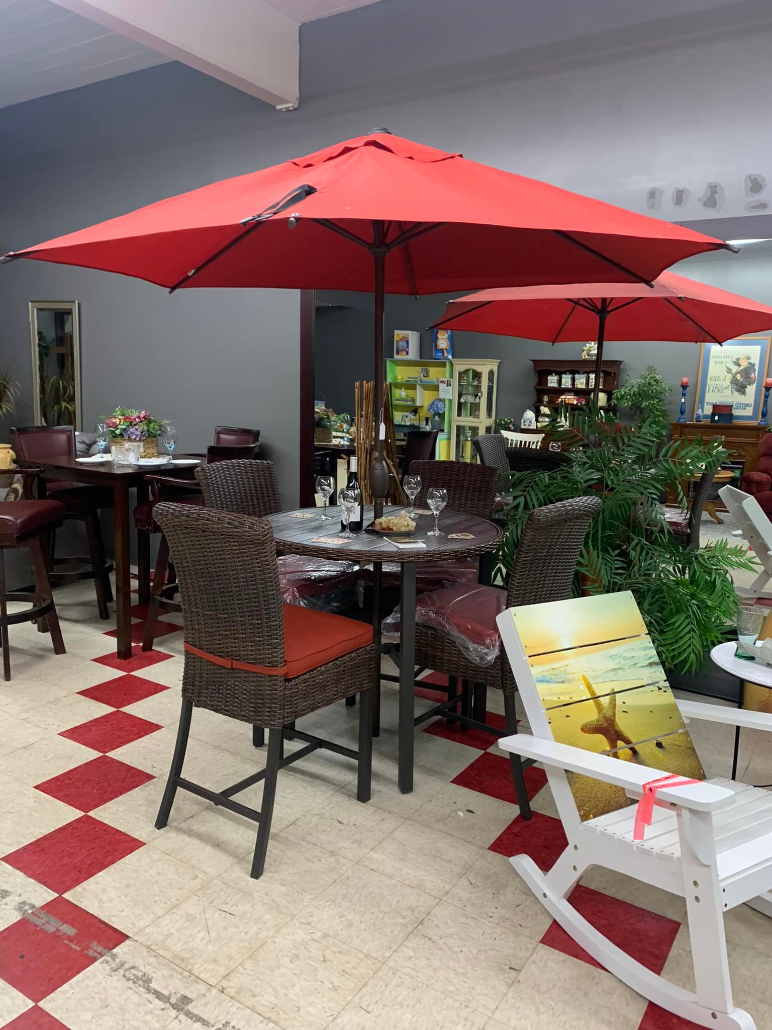 7' patio umbrella Lyon | 7.5ft Market electric bike 750w The button tilt system Color:Grey Rabbit What size umbrella should