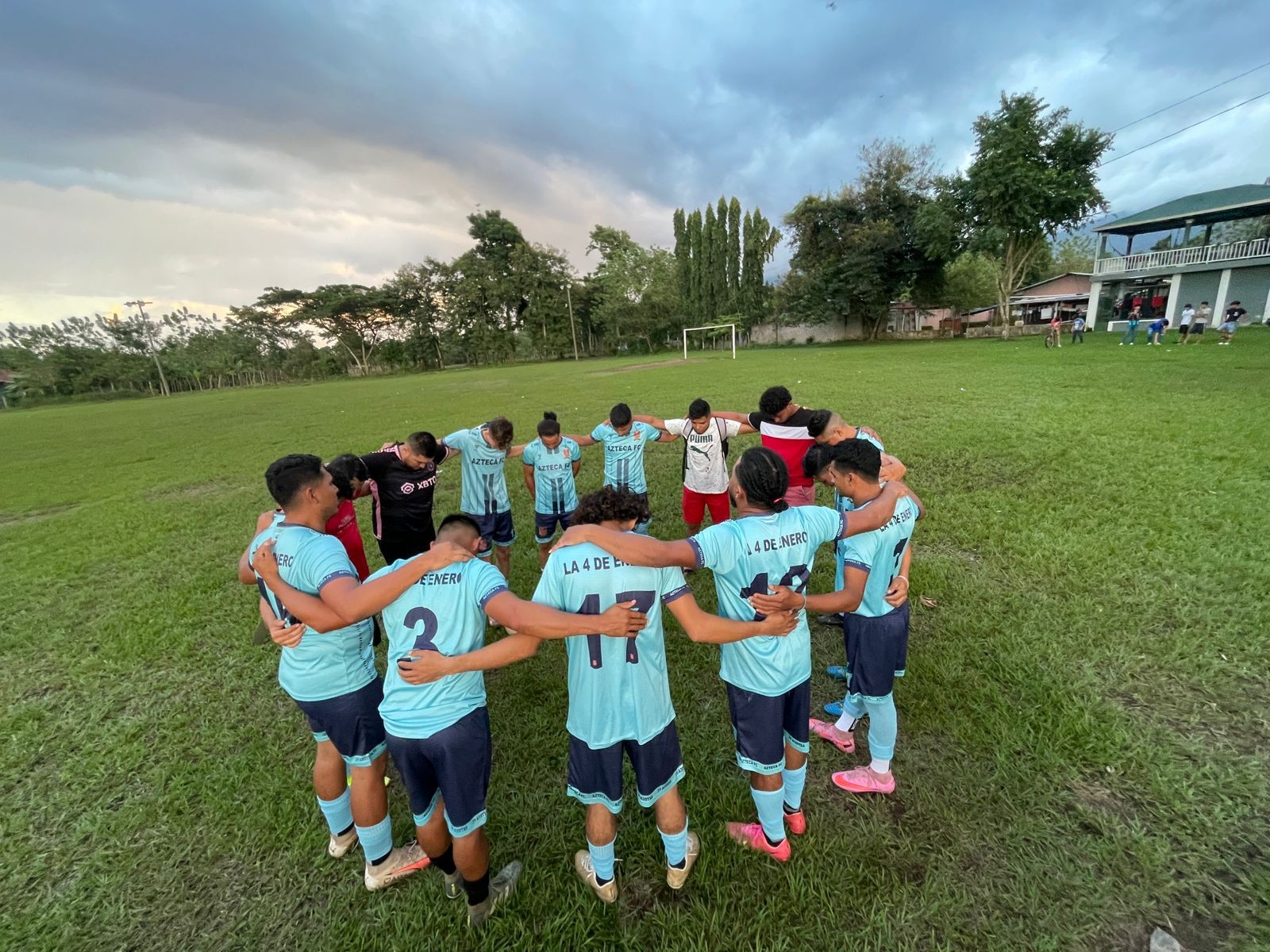 Azteca Fc La Cuatro Enero