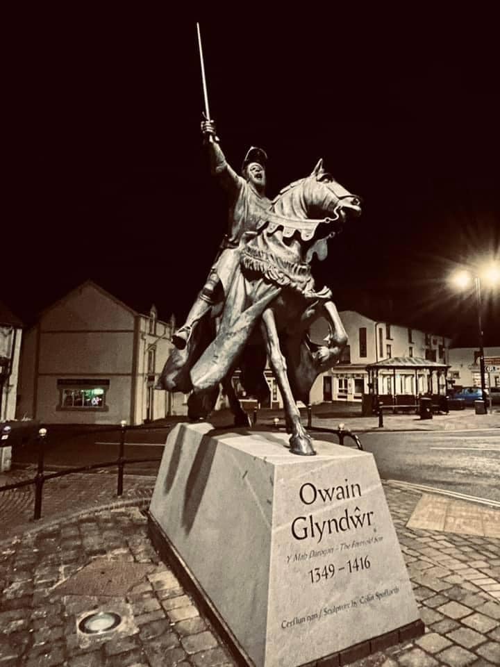 hidden-today-is-owain-glynd-r-day-on-september-16-each-year