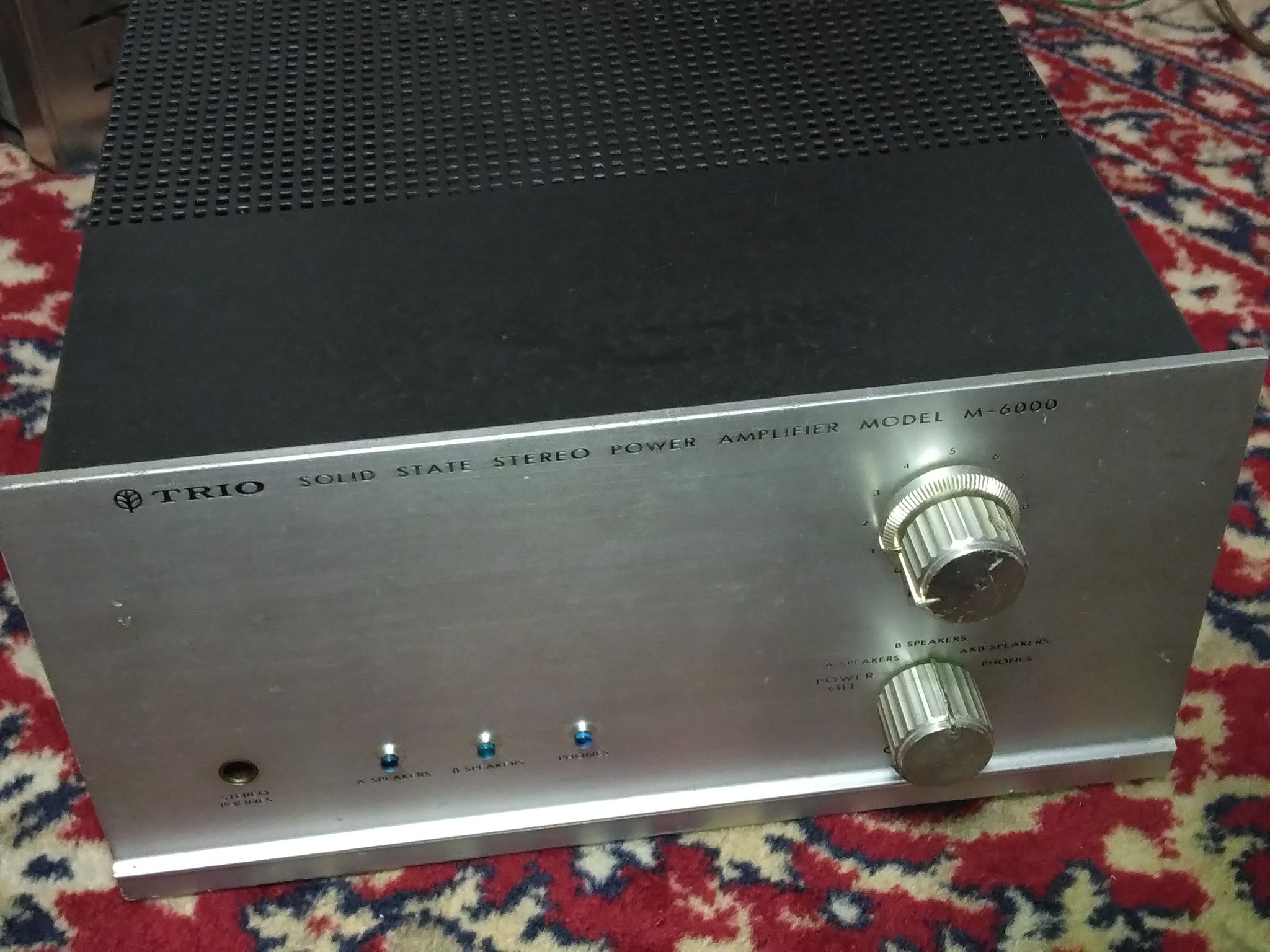 TRIO M-6000 3台目 部品取り用にと確保していたのですが、やっぱり修理