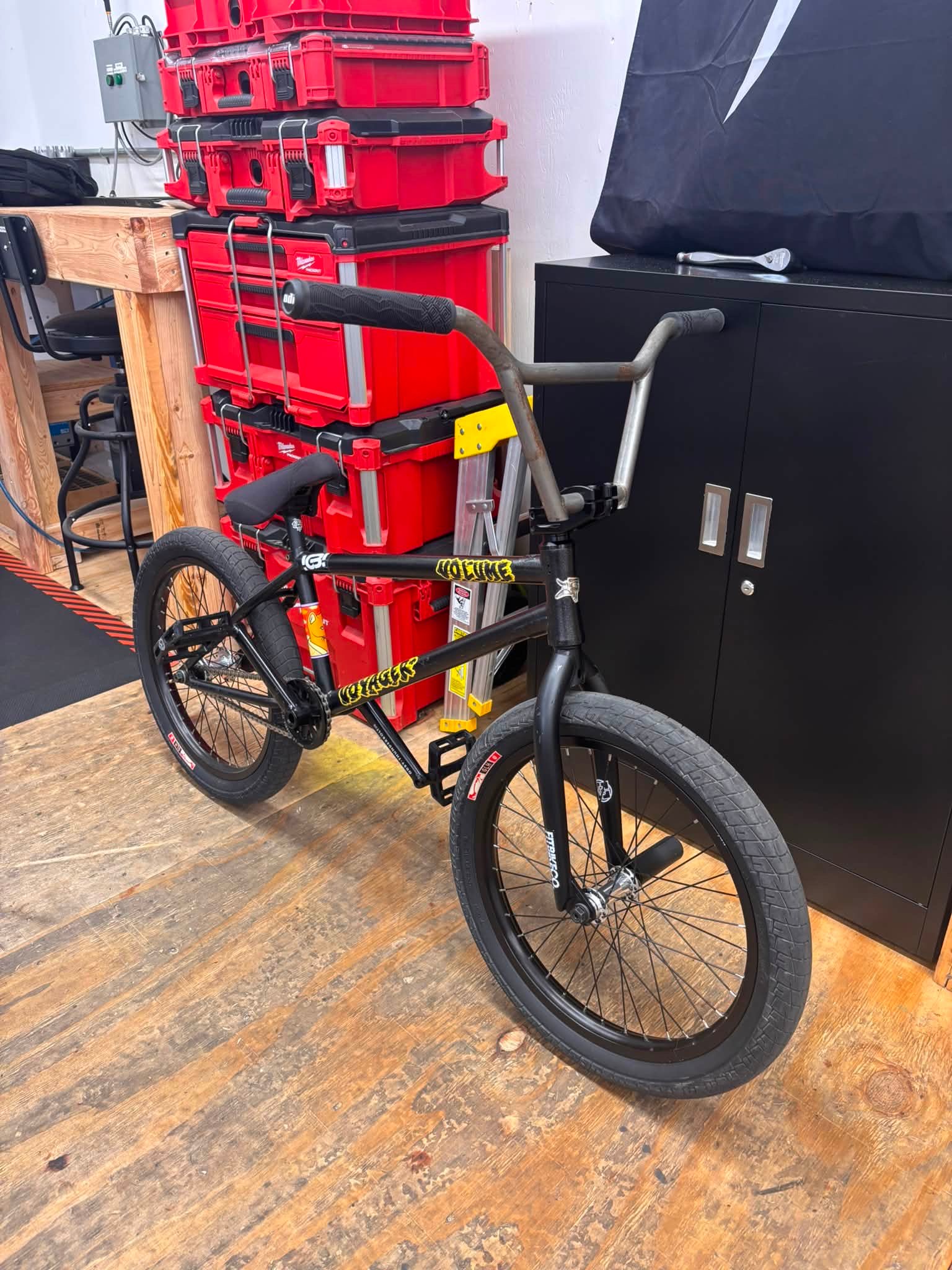 Where to find Bone Deth Bastard bars in 9