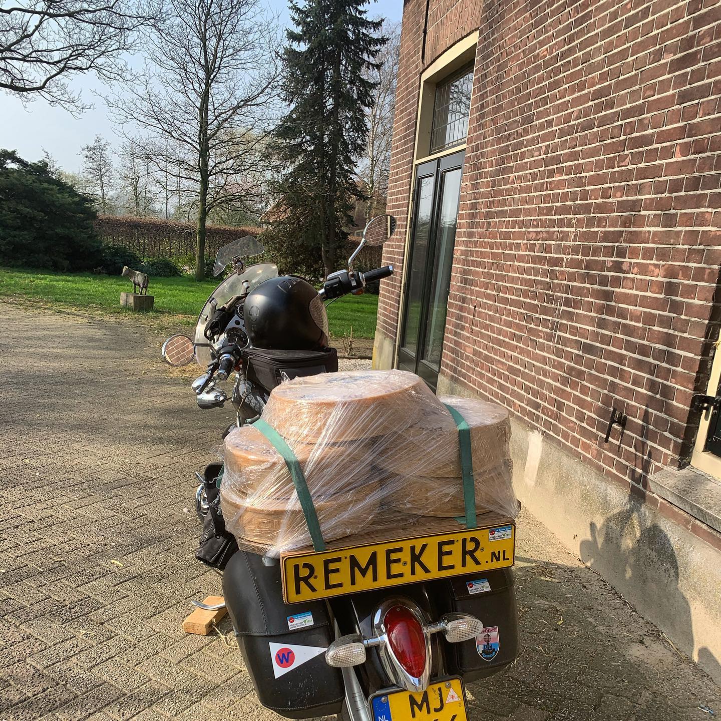 REMEKER - Remeker Bezorgservice🧀🛵💨 #remekerkaas...