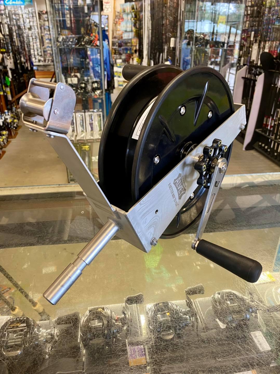 deck winch fishing reel Alvey Reef Queen with Overhead Roller Mount Electric Reels