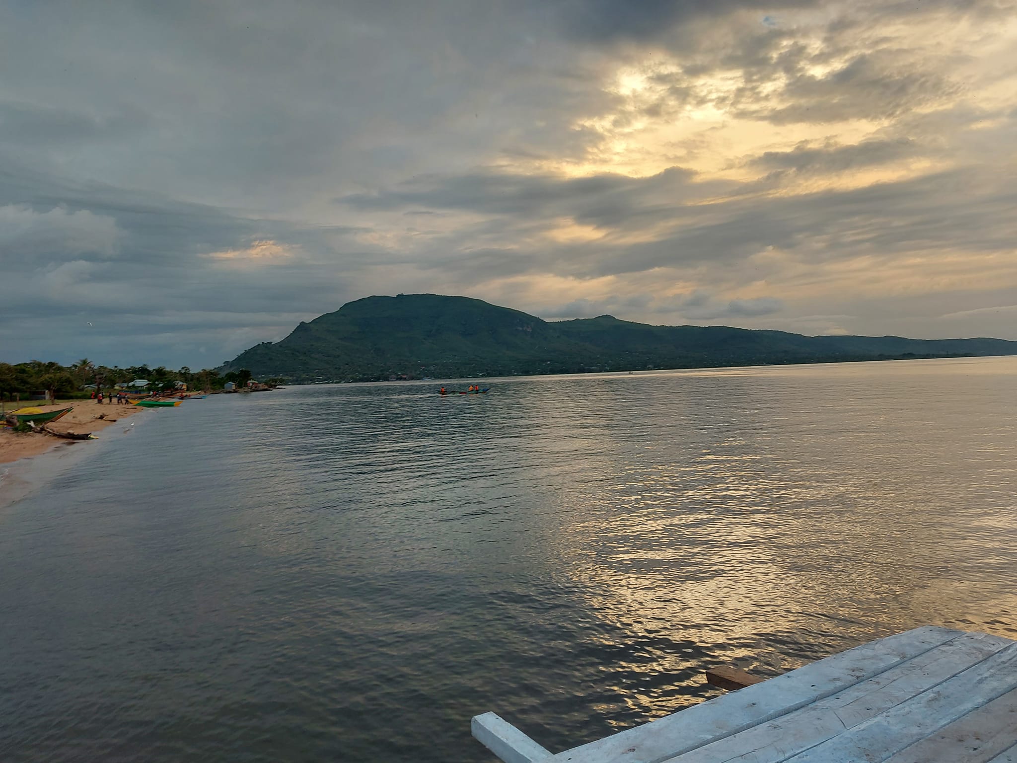 The sun rise reflection on... - Takawiri Victoria Sands