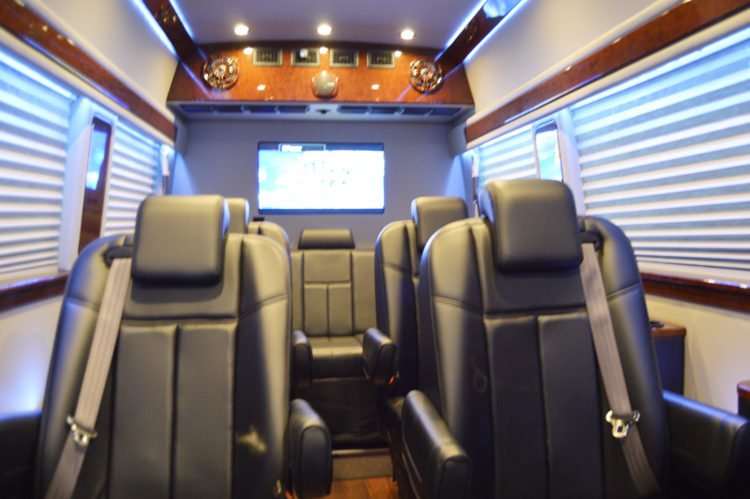 Chicago Luxury Van Rentals | Chicago IL