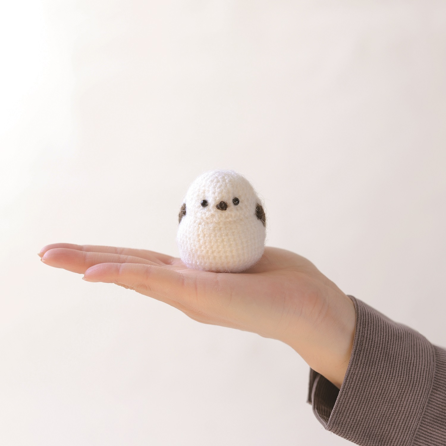 新商品の予告📢 7月中旬頃入荷🆕 シマエナガのあみぐるみキット😍 手