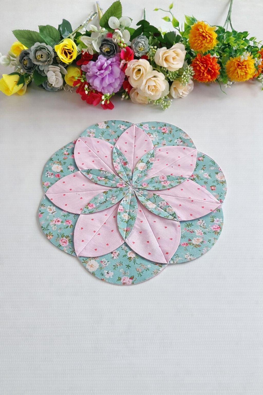 Indah - Flower Quilt Placemats Idea ️ | Facebook
