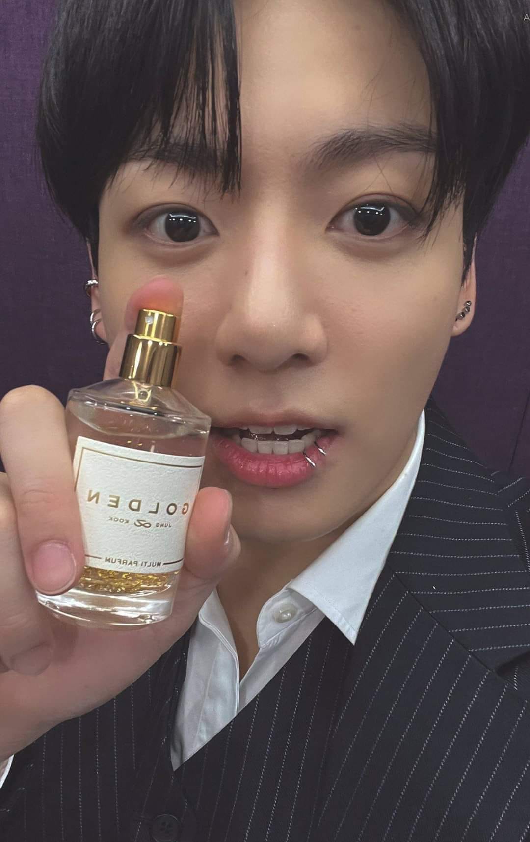 GOLDEN PERFUME MADE BY JUNGKOOK