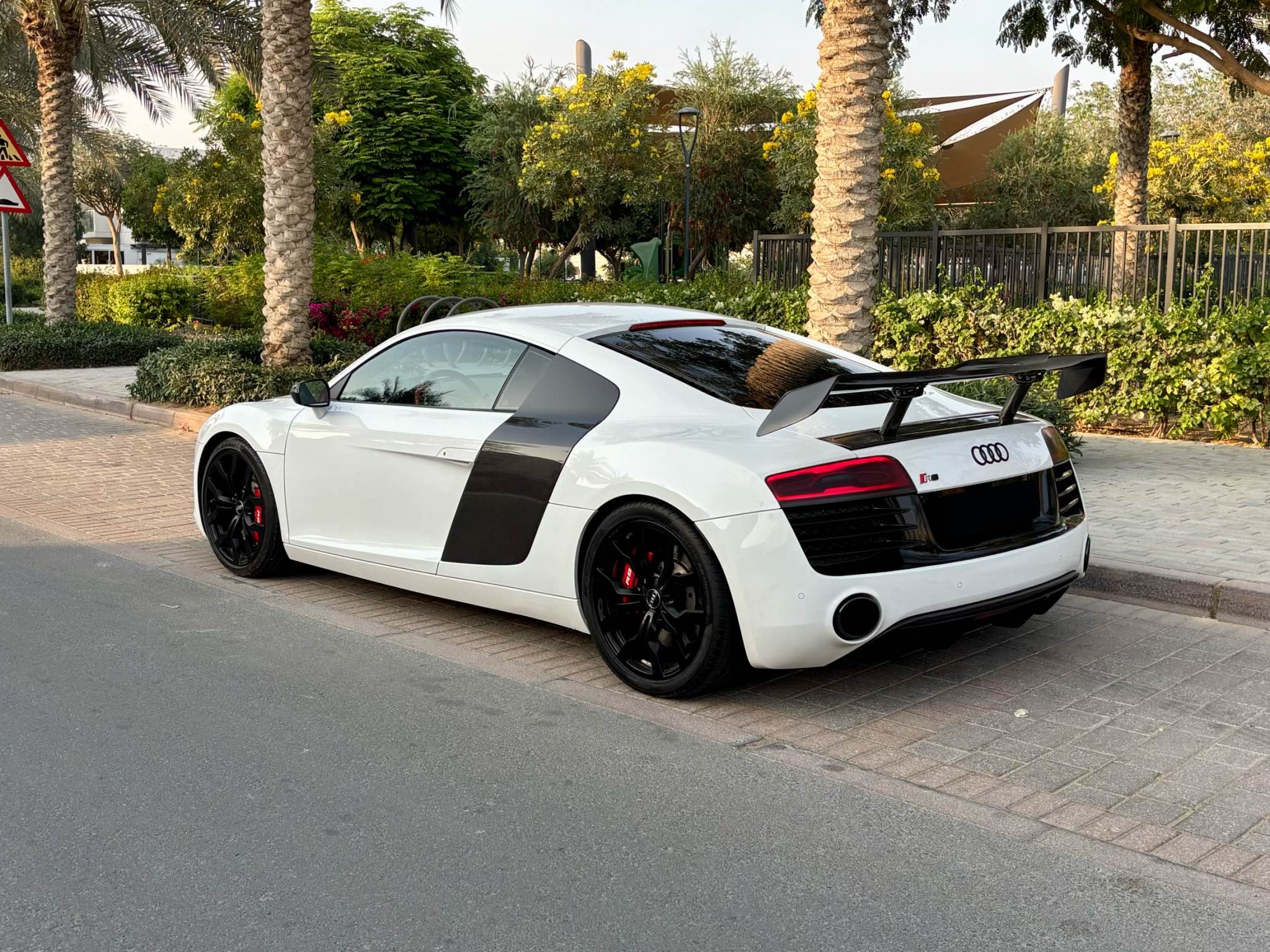 Audi R8 2015 - GCC, FSH, 30k KM only - Full option, No accident - Cars ...