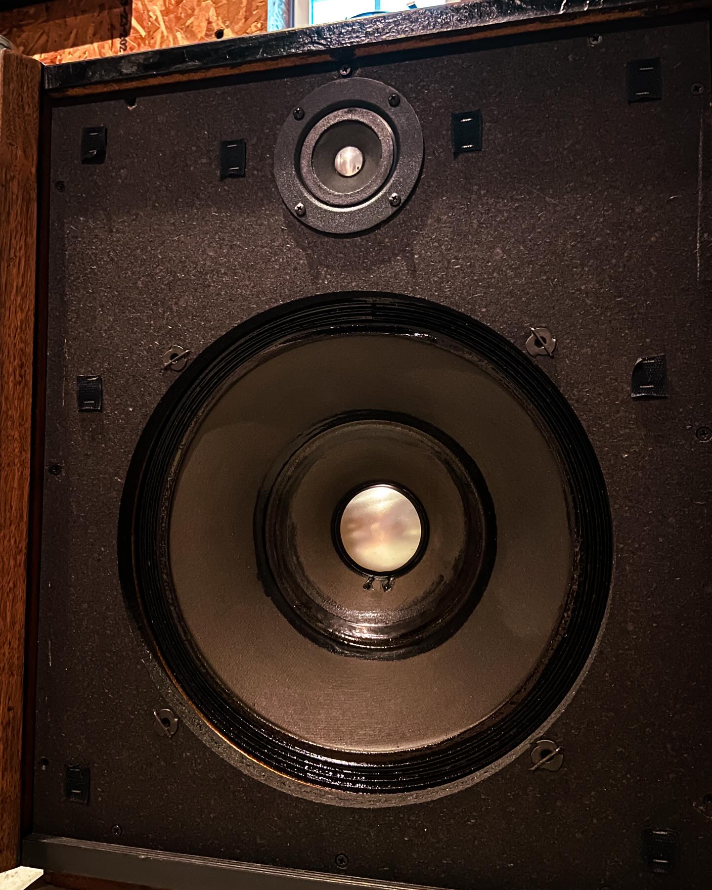 ALTEC / 879A SANTANA アルテック製のフロア型スピーカー 15インチ420A