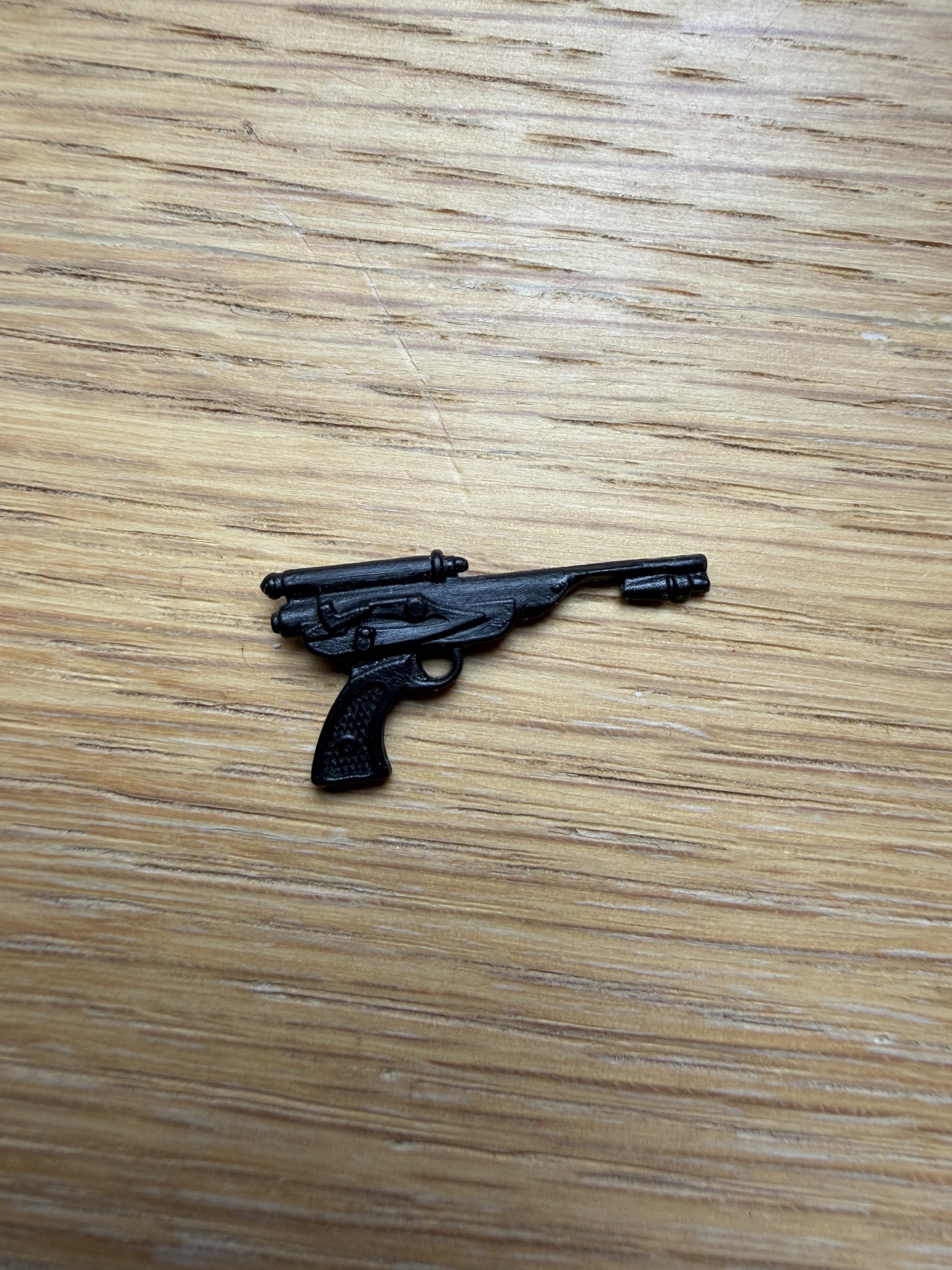 hello, i was wondering if this is the original leia blaster. I've