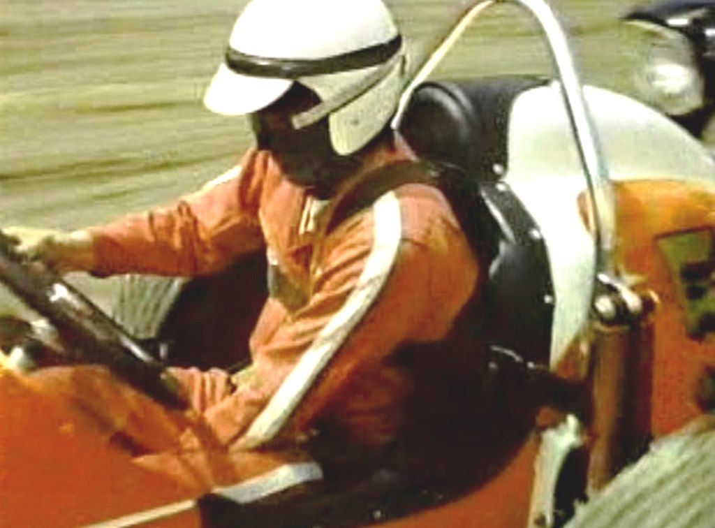 Indiana Racing Memorial Association - IRMA - Jim Hurtubise works with ...