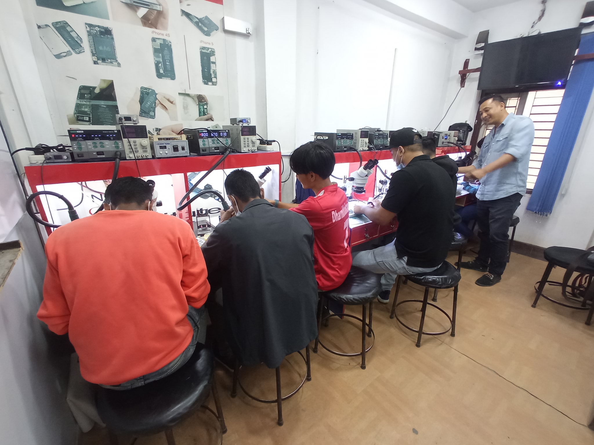 Mobile repairing cours in Kathmandu Nepal