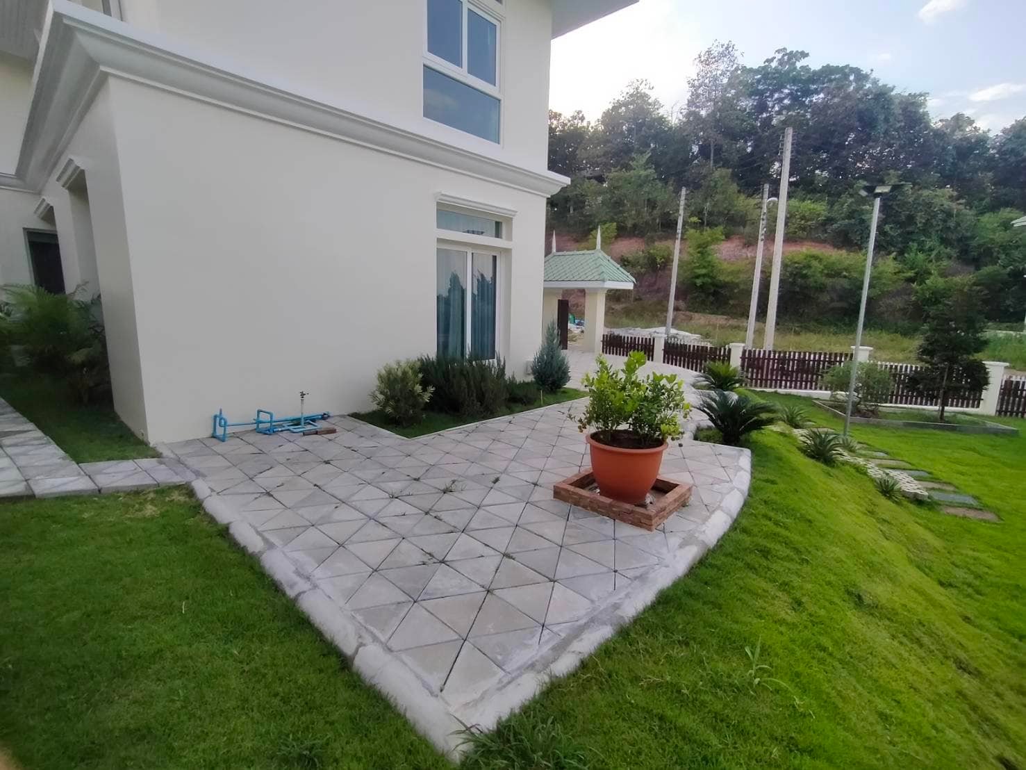 Maxblock : บล็อกปูพื้น-บล็อกช่องลม-บล็อกปลูกหญ้า เชียงใหม่ | Chiang Mai