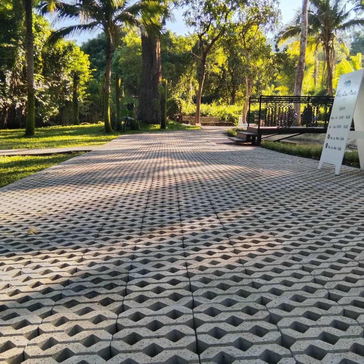 Maxblock : บล็อกปูพื้น-บล็อกช่องลม-บล็อกปลูกหญ้า เชียงใหม่ | Chiang Mai