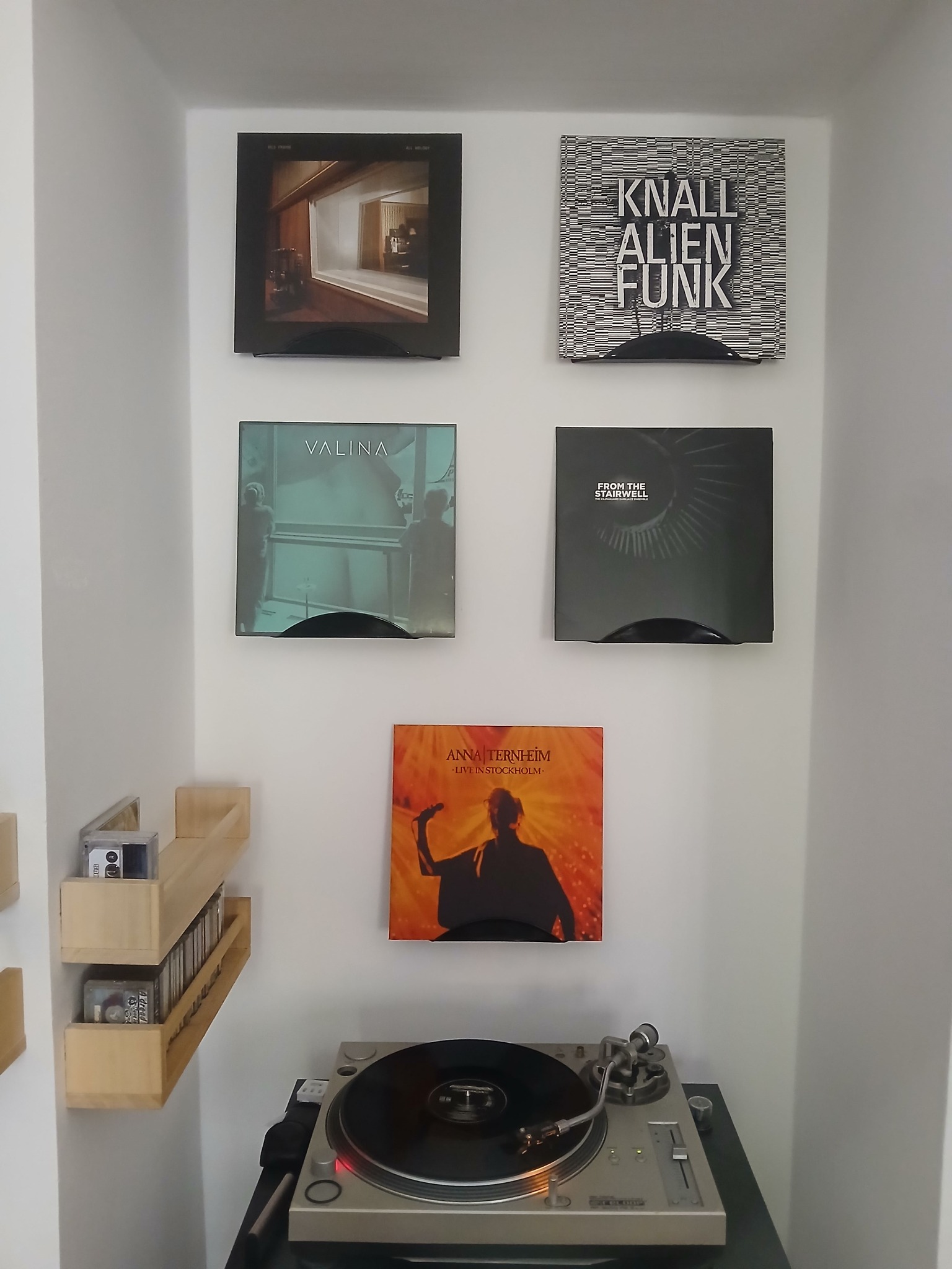 Vinyl records by Nils Frahm, Knall, and more
