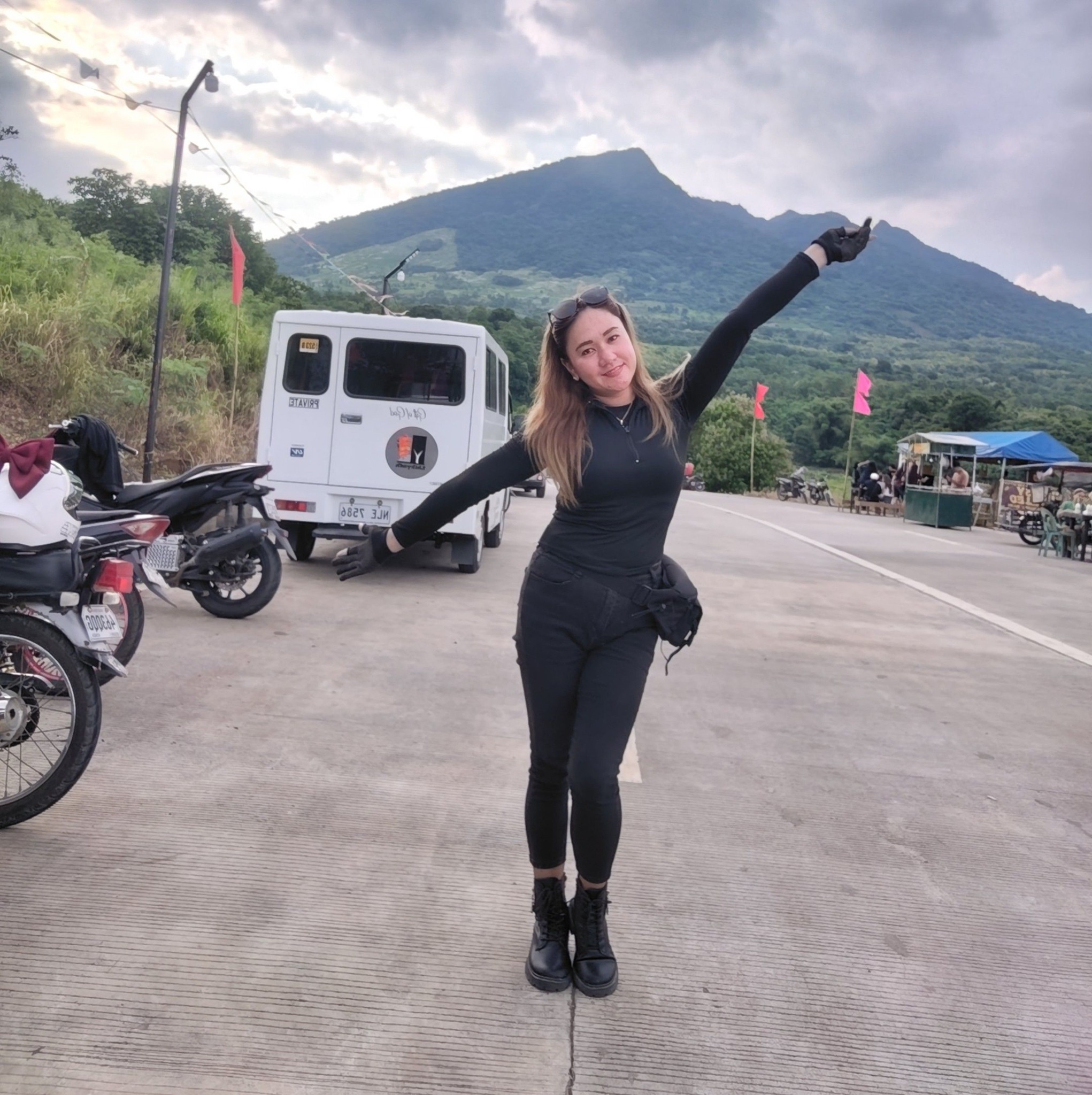 Saakin lang ang tingin labs 😍 | Dharlyn S. Gatchalian