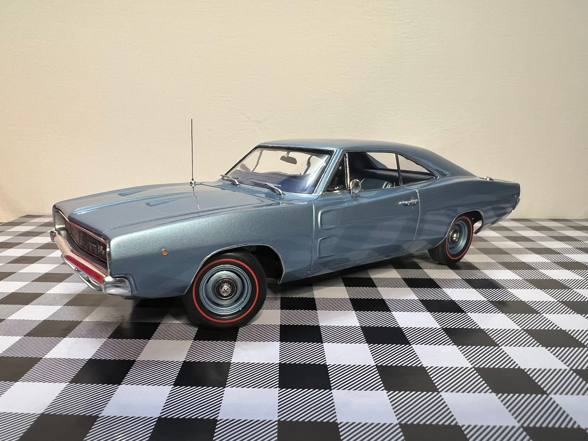Revell 1/25 '68 Dodge Charger model review