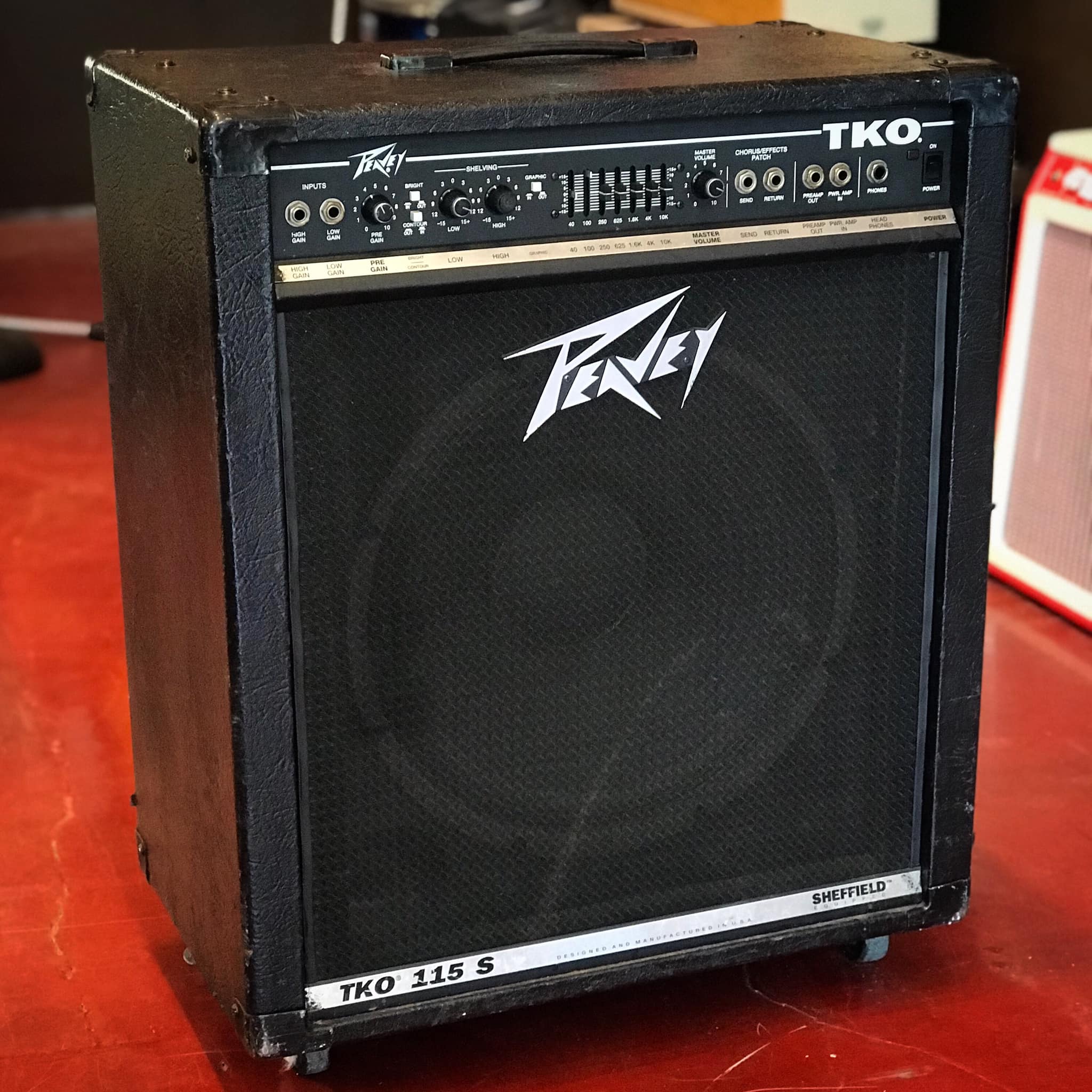 Ampli bass peavey TKO 115 original , normal no minus. Hub wa